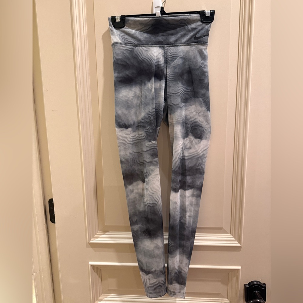 NIKE mesh leggings with built in biker shorts